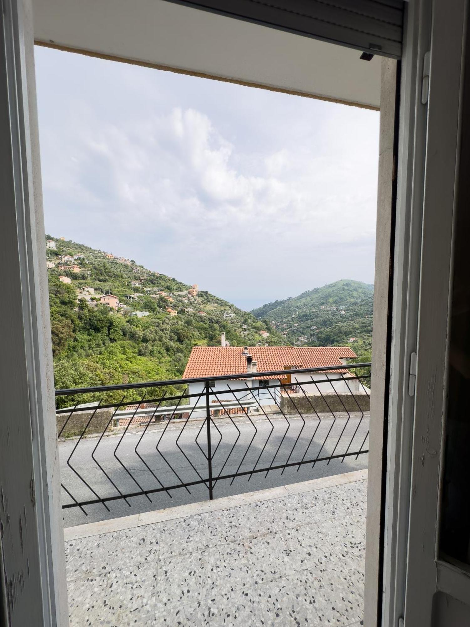 Sanremo Mare E Relax - Affittasi "Casa Illiade" Con Parcheggio Libero, Terrazza E Wi-Fi Apartment Exterior photo